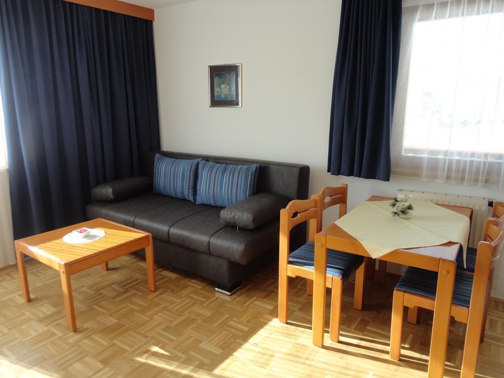 Panoramablickhotel - Lakeview Apartments Анненхайм Экстерьер фото