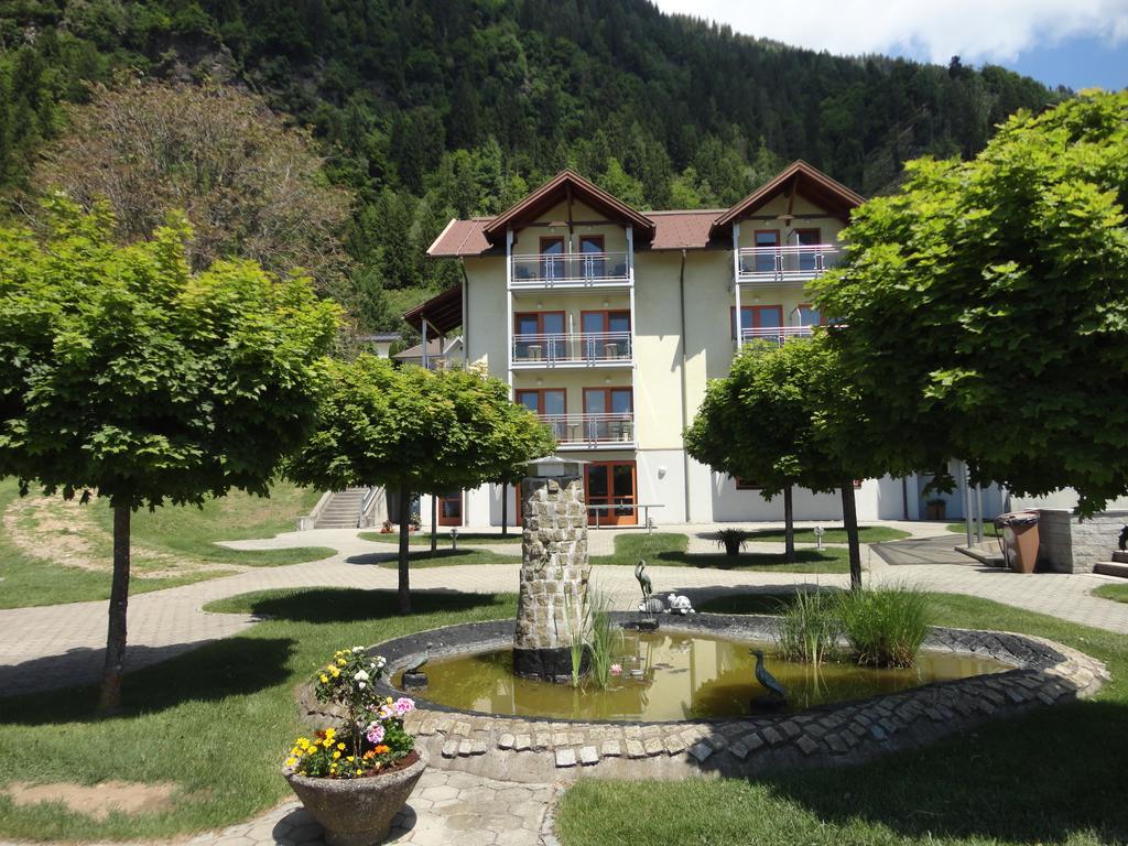 Panoramablickhotel - Lakeview Apartments Анненхайм Экстерьер фото