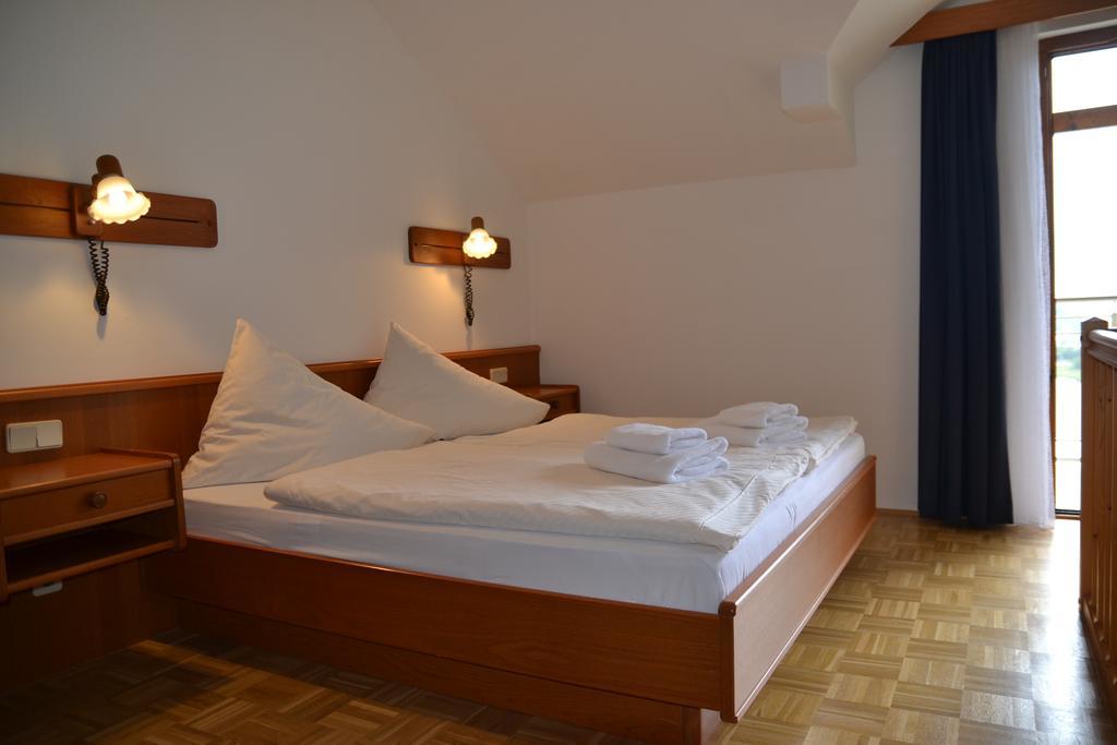 Panoramablickhotel - Lakeview Apartments Анненхайм Экстерьер фото
