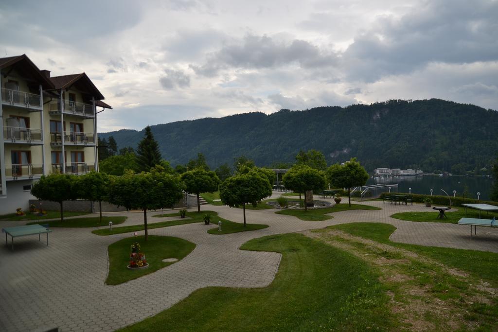 Panoramablickhotel - Lakeview Apartments Анненхайм Экстерьер фото