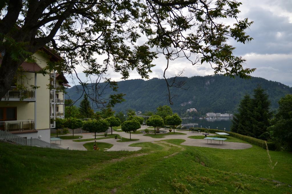 Panoramablickhotel - Lakeview Apartments Анненхайм Экстерьер фото